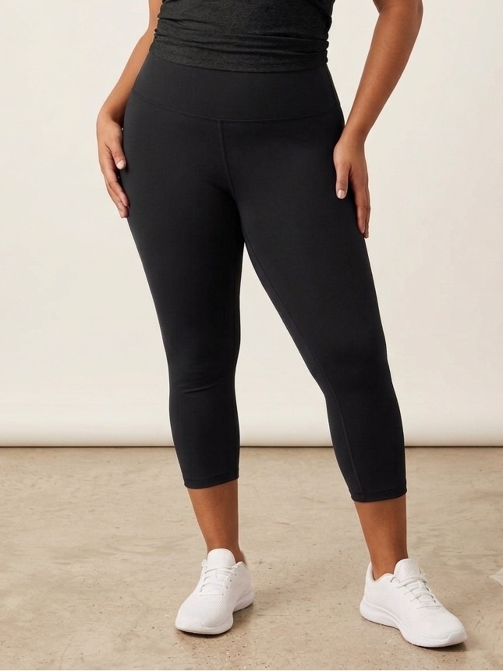 Felina Black Capri Leggings with High Waist